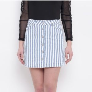 Forever21 blue and white stripe skirt
